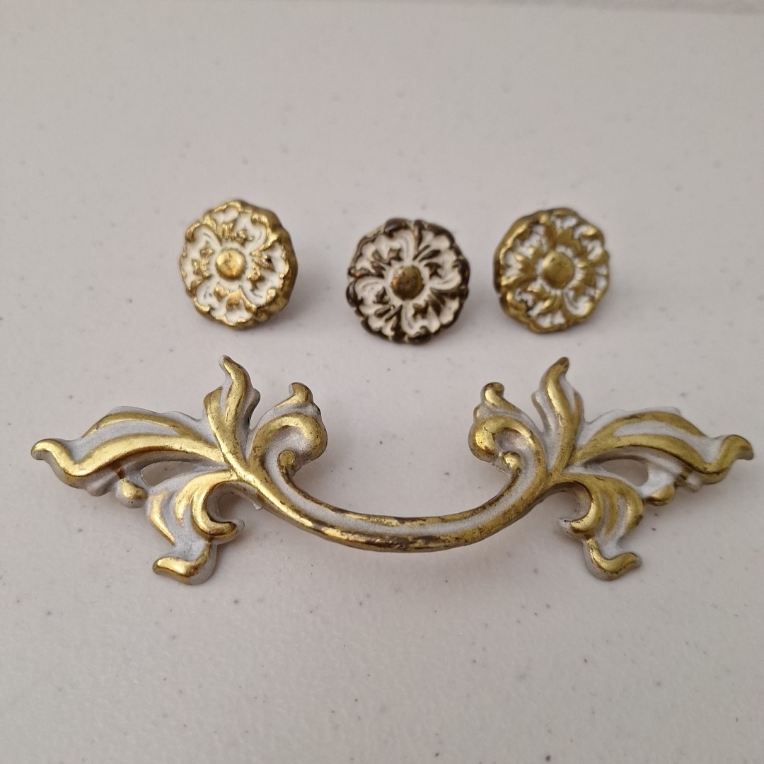 Vintage Antique MCM Ornate Solid Brass Drawer Pulls Door Handles, Set of 3