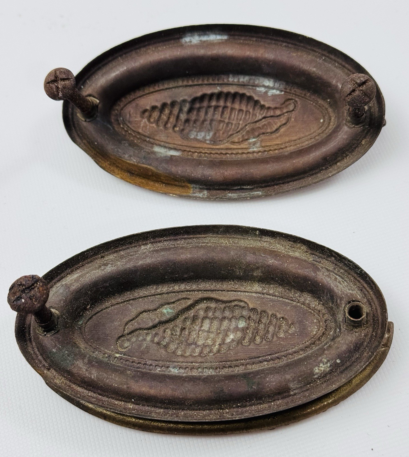 2 Antique Oval Hepplewhite Style Drawer Pulls Handles