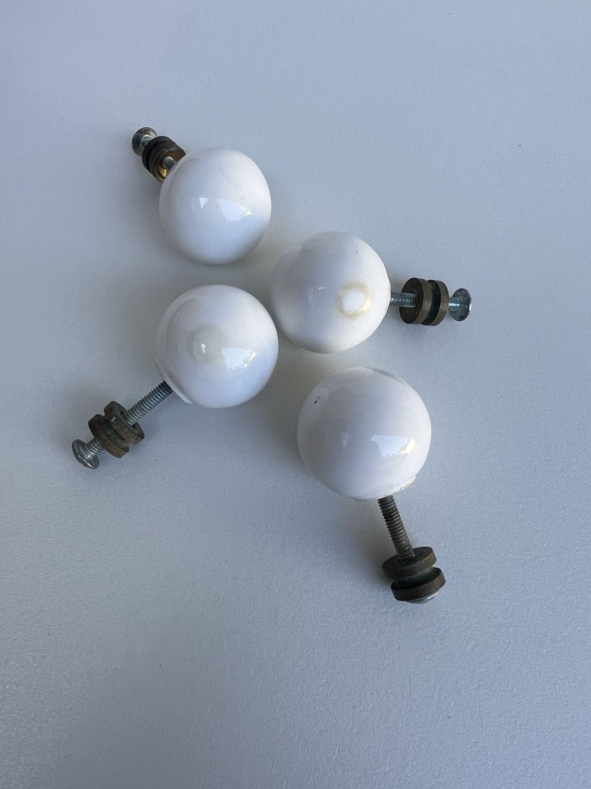4pc MidCentury Genuine Kipp Stewart Drexel Declaration 1″ Knobs Pulls Porcelain
