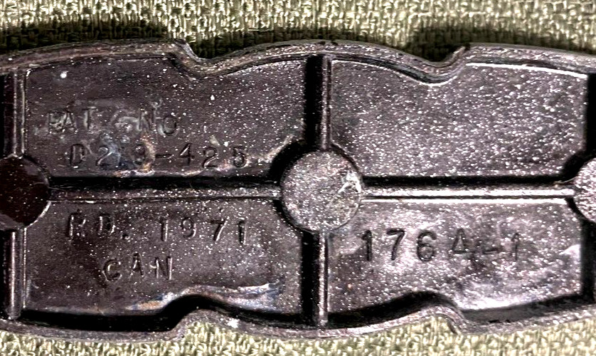 vintage 1971 (LOT OF 16) AMEROCK “CARRIAGE HOUSE” BRASS DRAWER PULLS 176A-1 rare