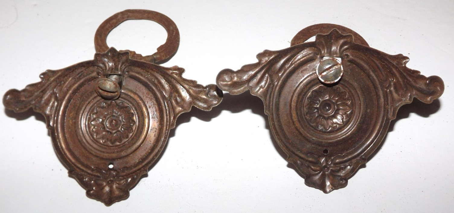Vtg Lot 22 Drawer Pulls Backplates Salvage Rusty Brass Metal Repurpose Restore