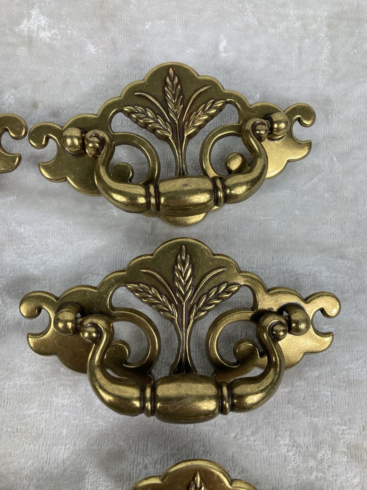 Vtg Brass Chippendale Federal Wheat Drawer Pulls Handle Bail Drop Lot of 8