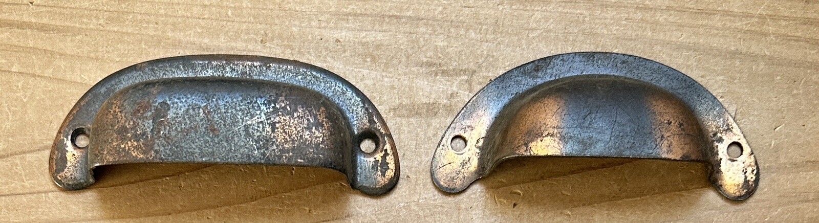DS-222D–SIX (6) Different Antique Vintage Drawer Bin Pulls Handles