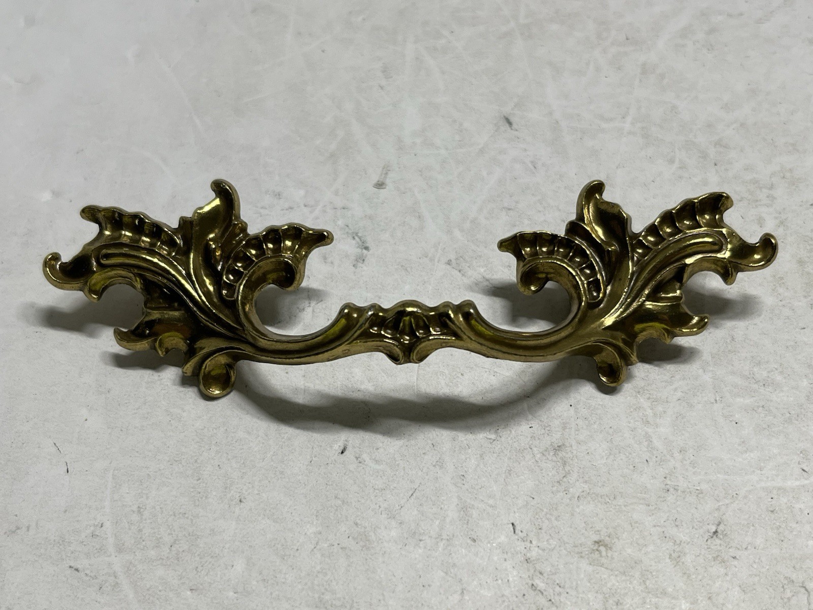 Vintage Lot (19) NOS Miscellaneous Fixed & Drop Bail Draws/Cabinet Pulls