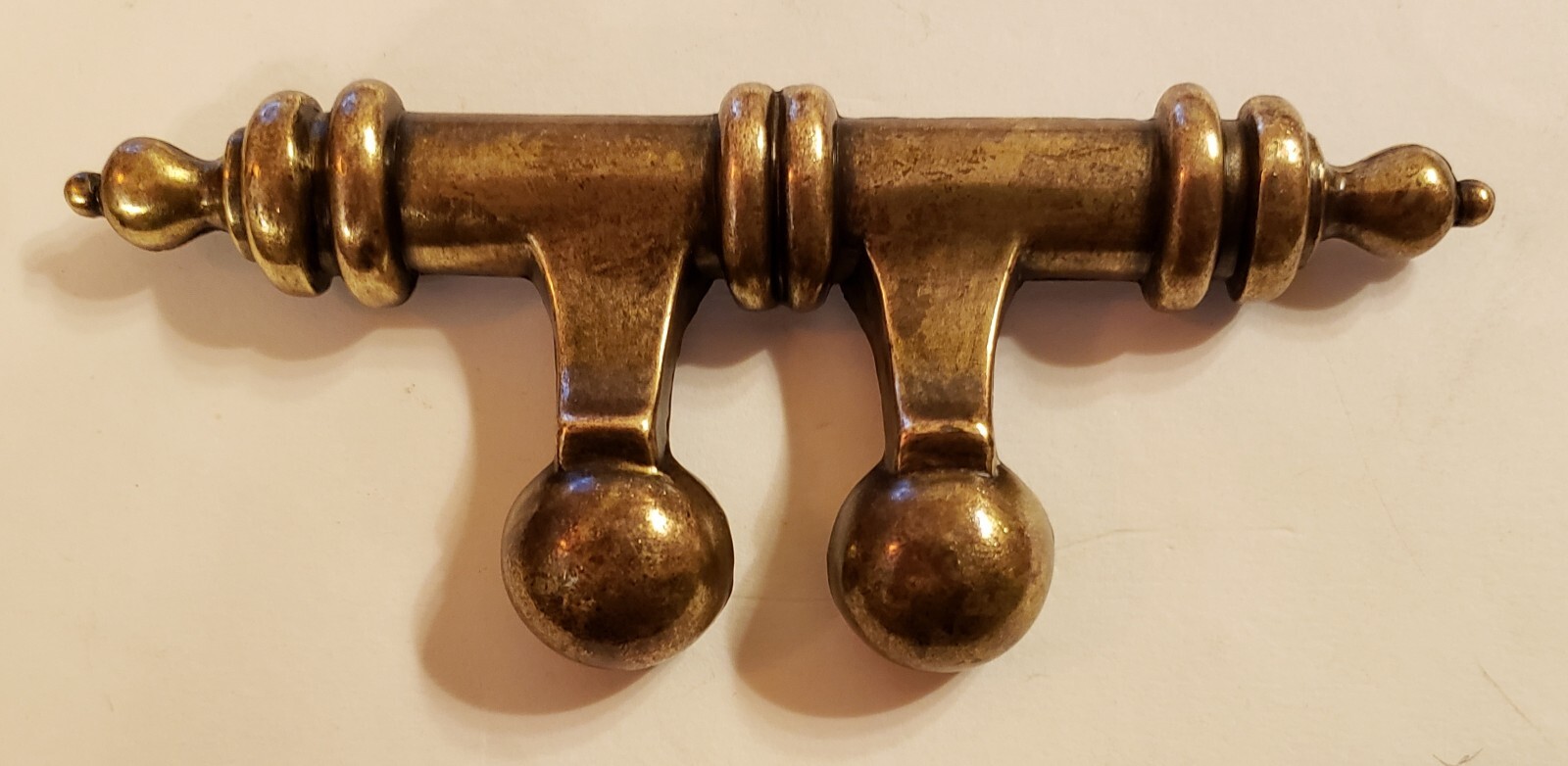 8 VTG Belwith Spindle Brass Drawer Pulls w/ Finger Cups 4″ Post Mounts 6″Long