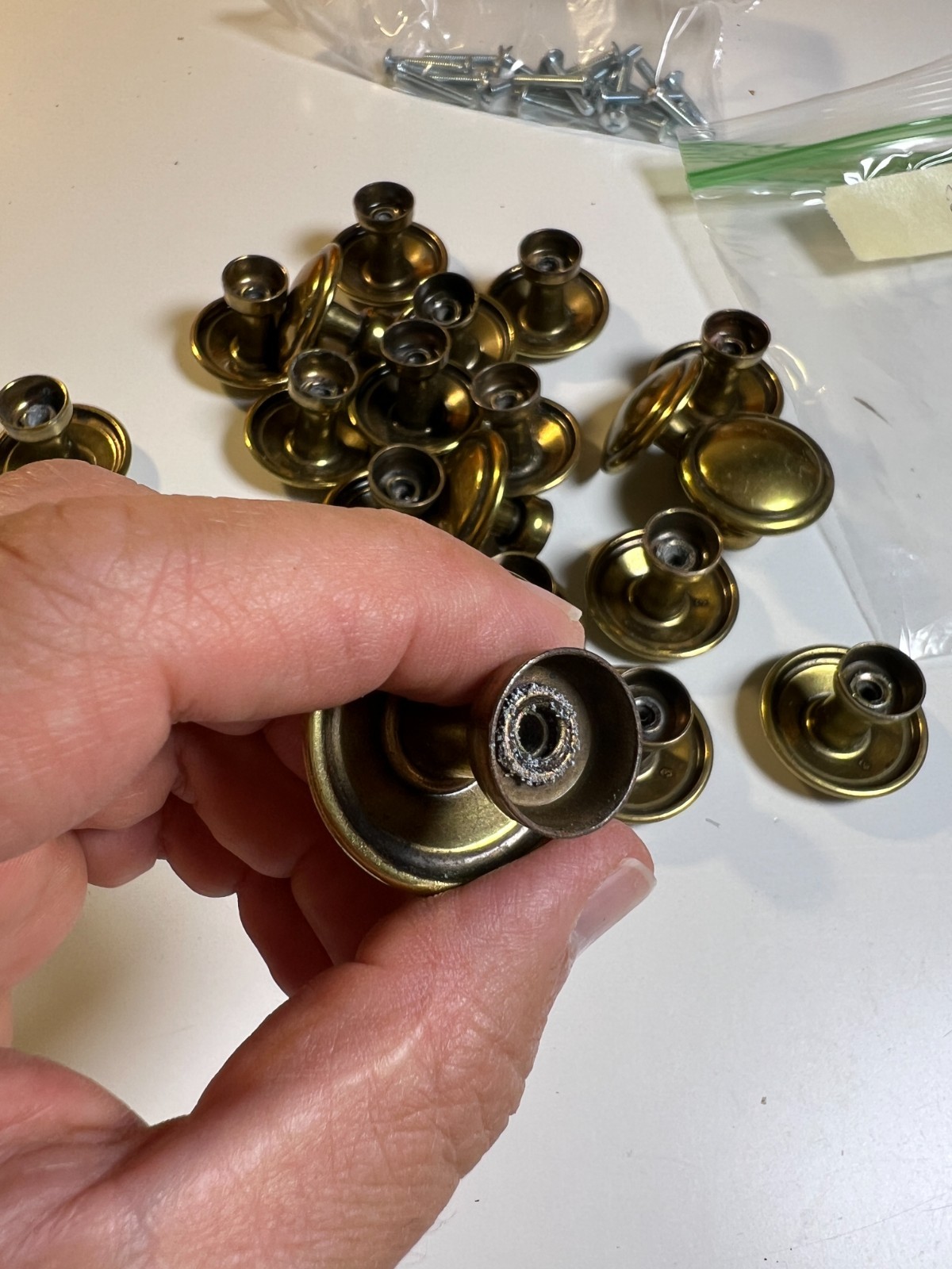 20 Solid Brass Cabinet Drawer Knobs 1 3/8″ Antique Brass Mushroom Pulls w/Screws