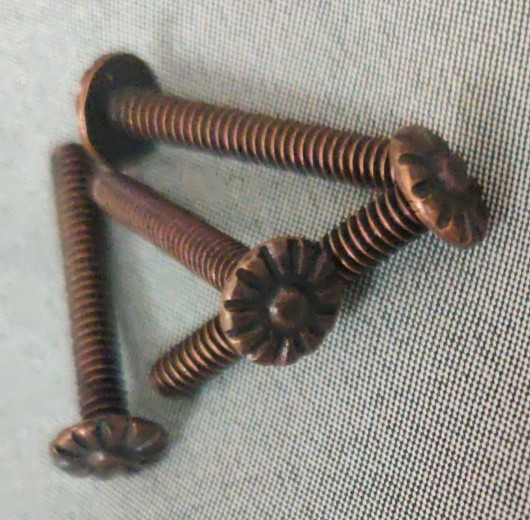 4X Round Bronze Colored Vintage Decorative Floral/Fluted Screws 1″, 6-32 thread