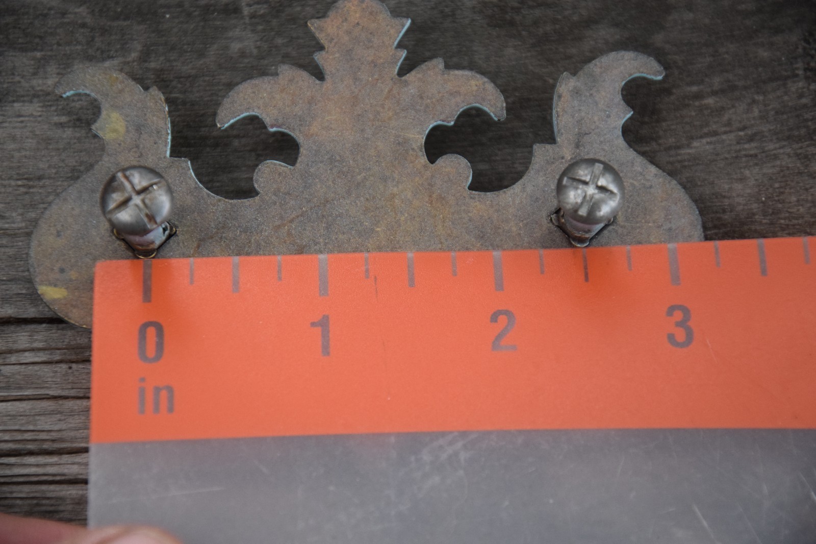 FLEUR DE LIS CHEST OF DRAWERS PULL HANDLE HARDWARE LOT OF 7 PULLS WITH SCREWS