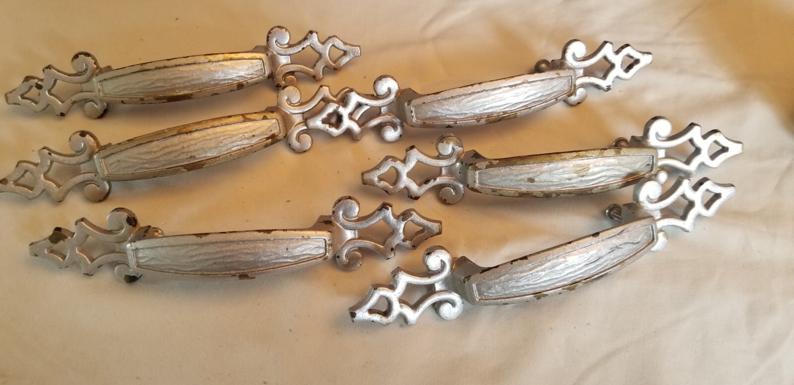Lot of 6 Elegant Antique Brass Dresser Furniture Cabinet Pull Handles