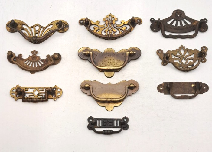 Lot of Mixed Antique/Vintage Hardware Furniture Drawer handles Metal Brass