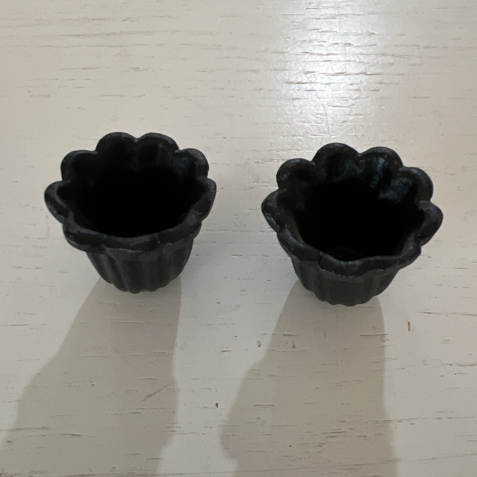 Vintage Emig cast iron Flower Tulip cabinet drawer door knobs handles 2pcs