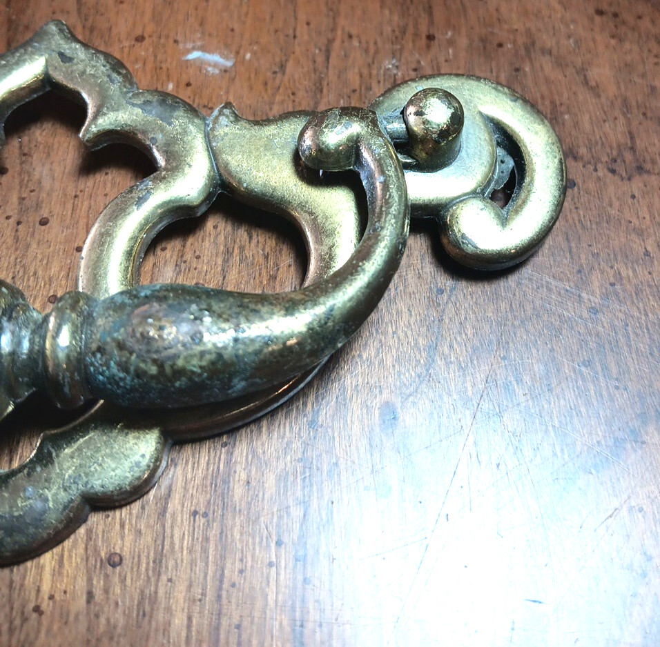 Vintage Brass Bat Wing Bail Drop Handle Ornate Dresser Drawer Pull 5.5″W B447-0