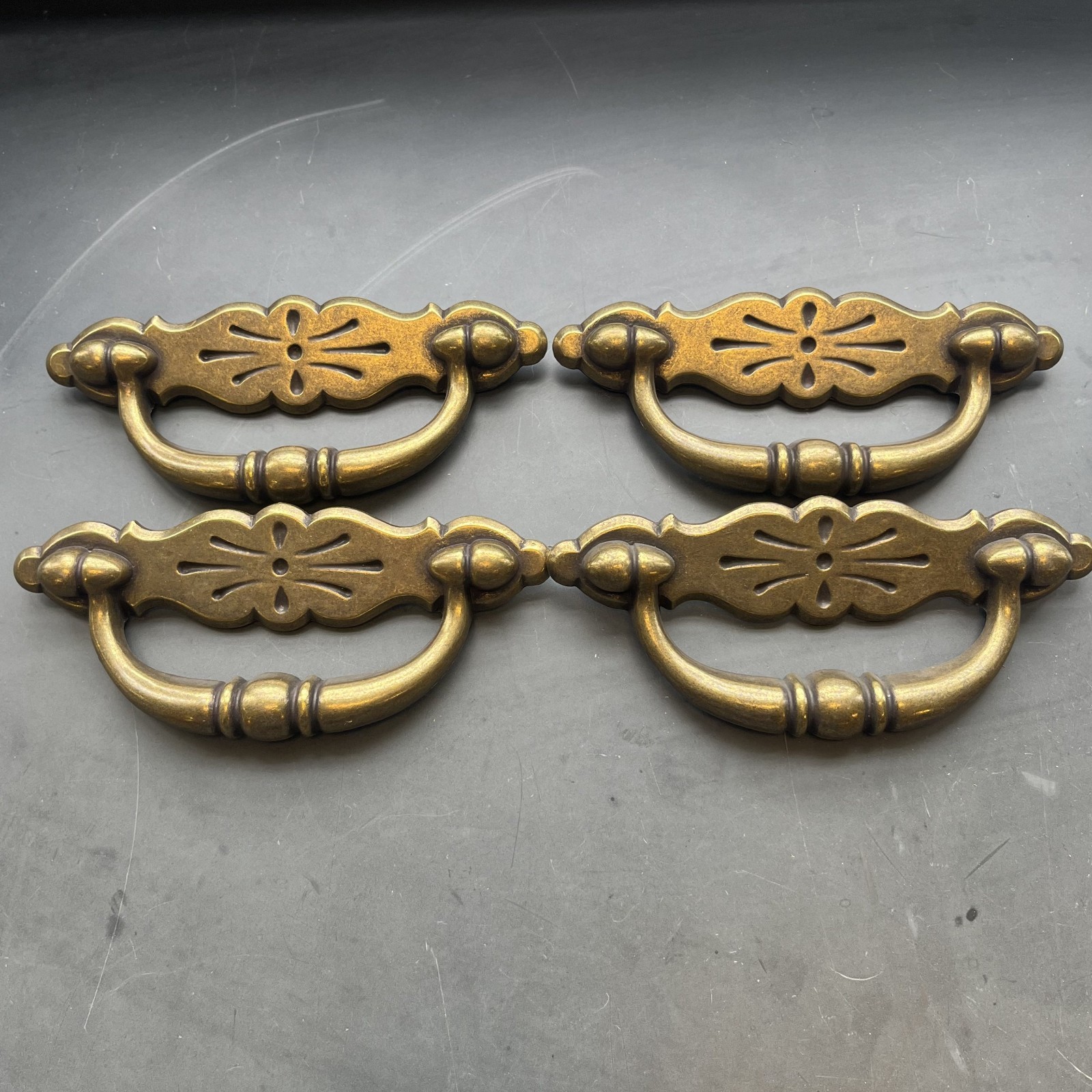 VTG Brass Colonial Chippendale Batwing Drawer Pull 4″ center Lot Of 4 Cottage