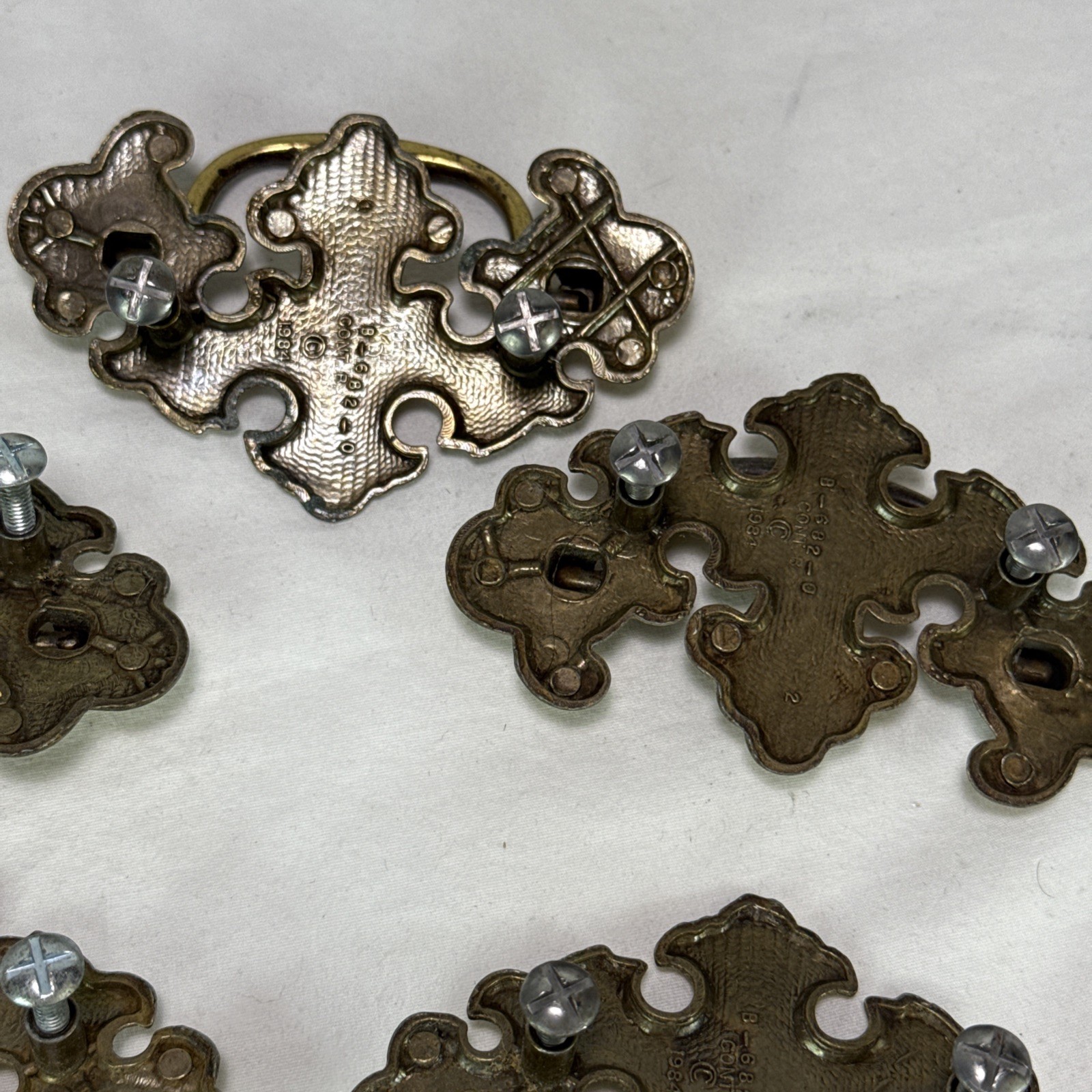 Chippendale Colonial Brass Antique Hardware Batwing Drawer Pulls Handles 6 Total