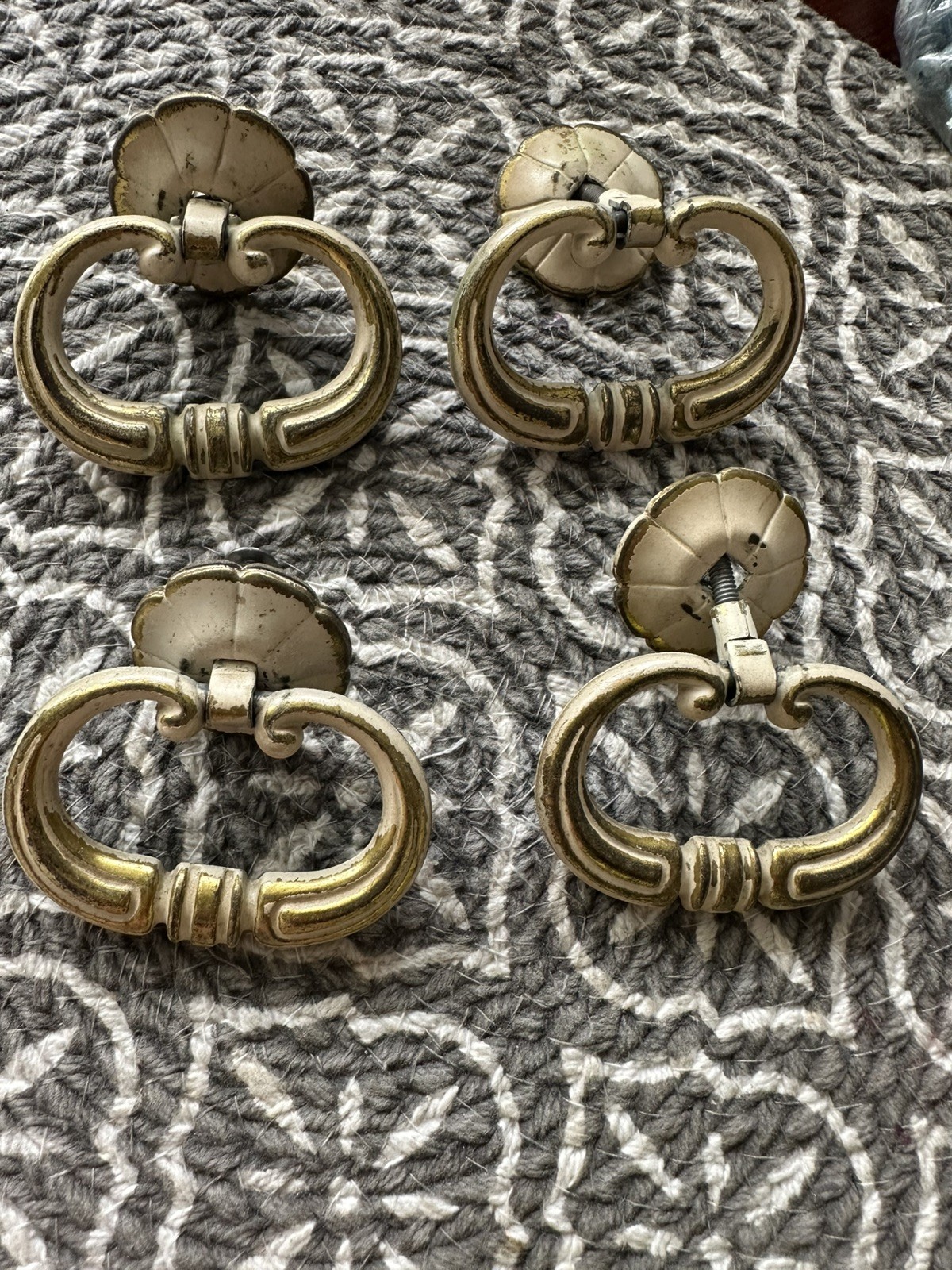 Vintage Bronze French Provincial Drawer/Cabinet Knob Floral Round Lot of 4