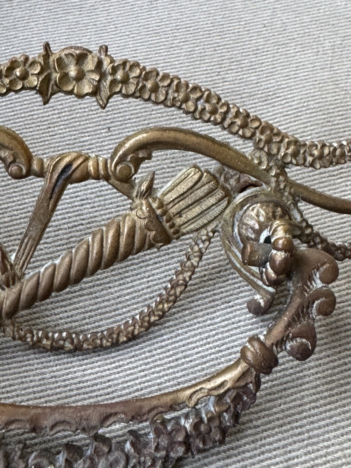 Antique Ornate Floral Pattern Bronze Tone Metal Drawer Pull