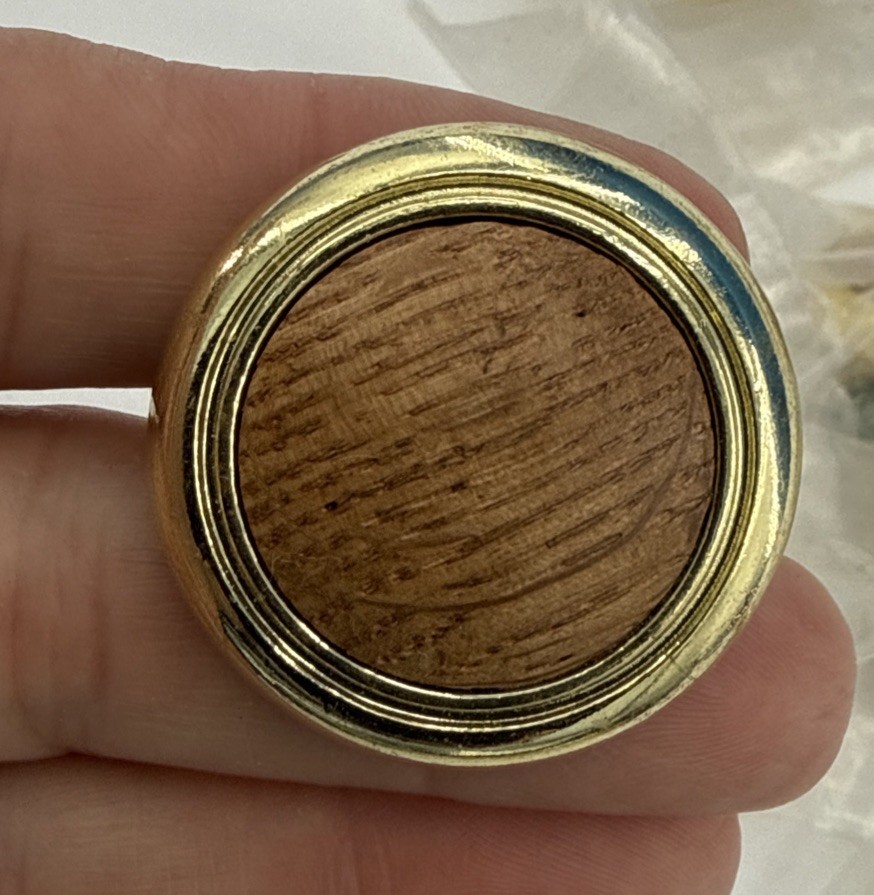 Lot Of 8 Round 1 In. Dia. Oak & Light Brass Accent Cabinet Knob pulls