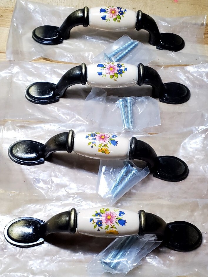 Lot of 4 Brass & Ceramic Floral Cabinet Dresser Drawer Pull Handle Knobs NEW