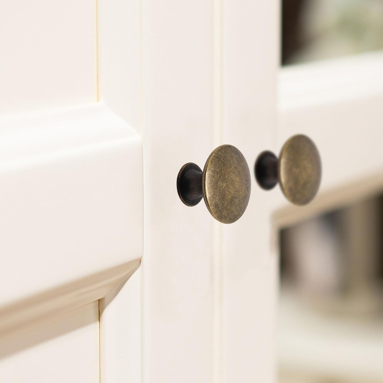 8 Pcs Antique Brass Cabinet Knobs, Round Dresser Knob Kitchen Drawer Knobs, S…