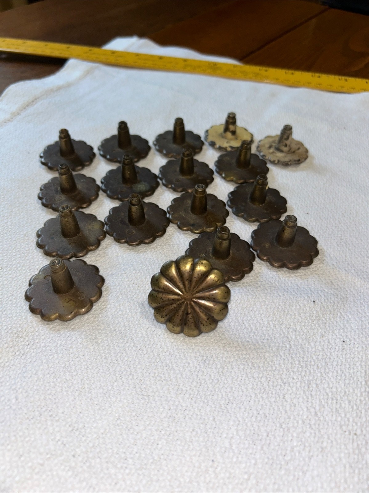 Lot 17 Vintage 60s Brass Ornate Drawer Pulls Floral Cabinet Knobs Round MCM