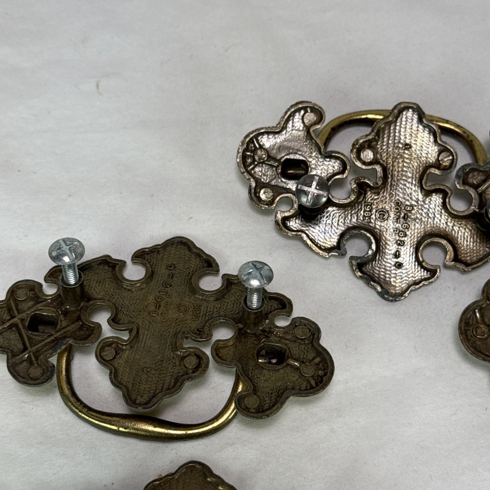 Chippendale Colonial Brass Antique Hardware Batwing Drawer Pulls Handles 6 Total