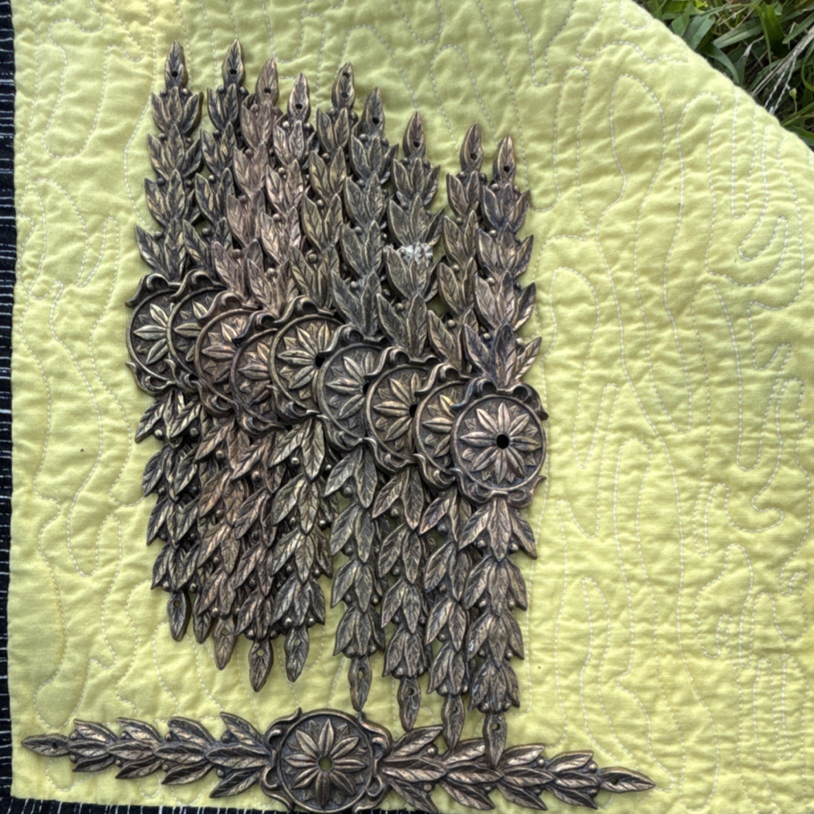 Antique KBC N8564 Brass Bronze Leaf Backplate Drawer Pulls Set 10 count