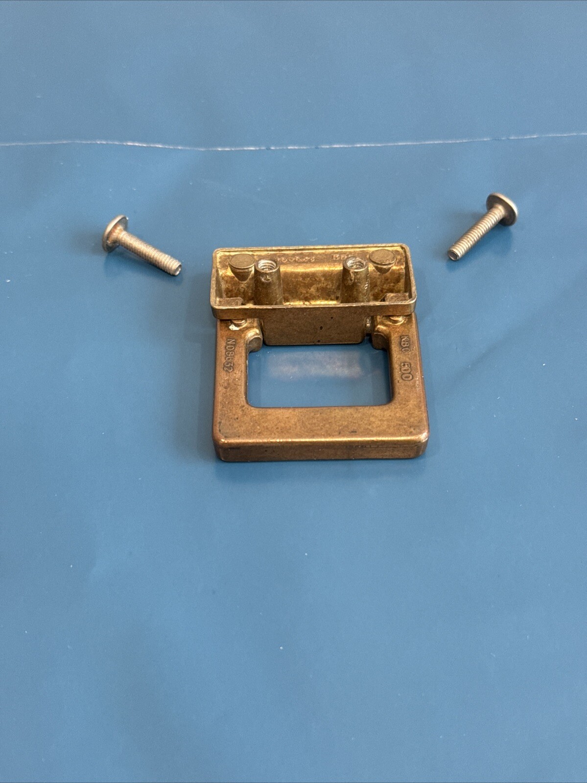 Drexel Woodbriar Drawer Pull Square Brass Vintage Bail Dresser Hardware