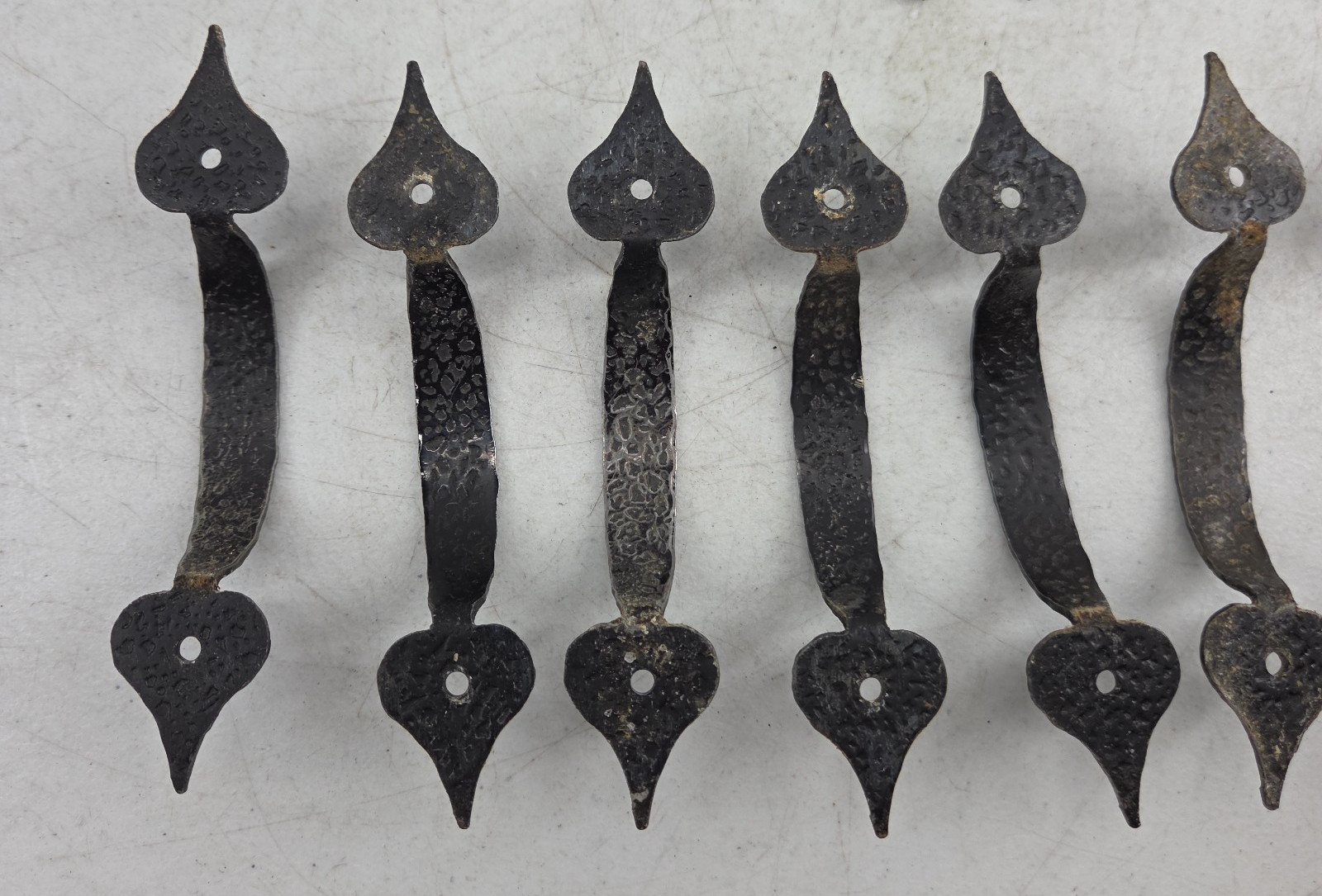 Vintage Lot of 9 Drawer Pull Handles Hammered Pointed Handle Cupboard Black No 2