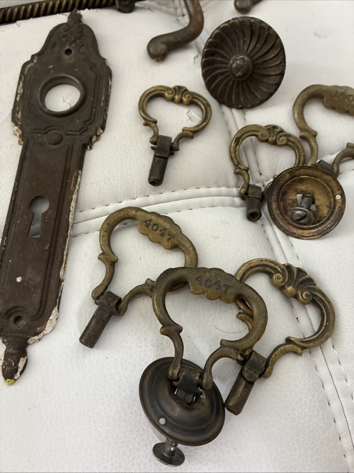 Vintage Brass Metal Hardware Lot Door Knocker Drawer Pulls Cabinet Etc. Antique