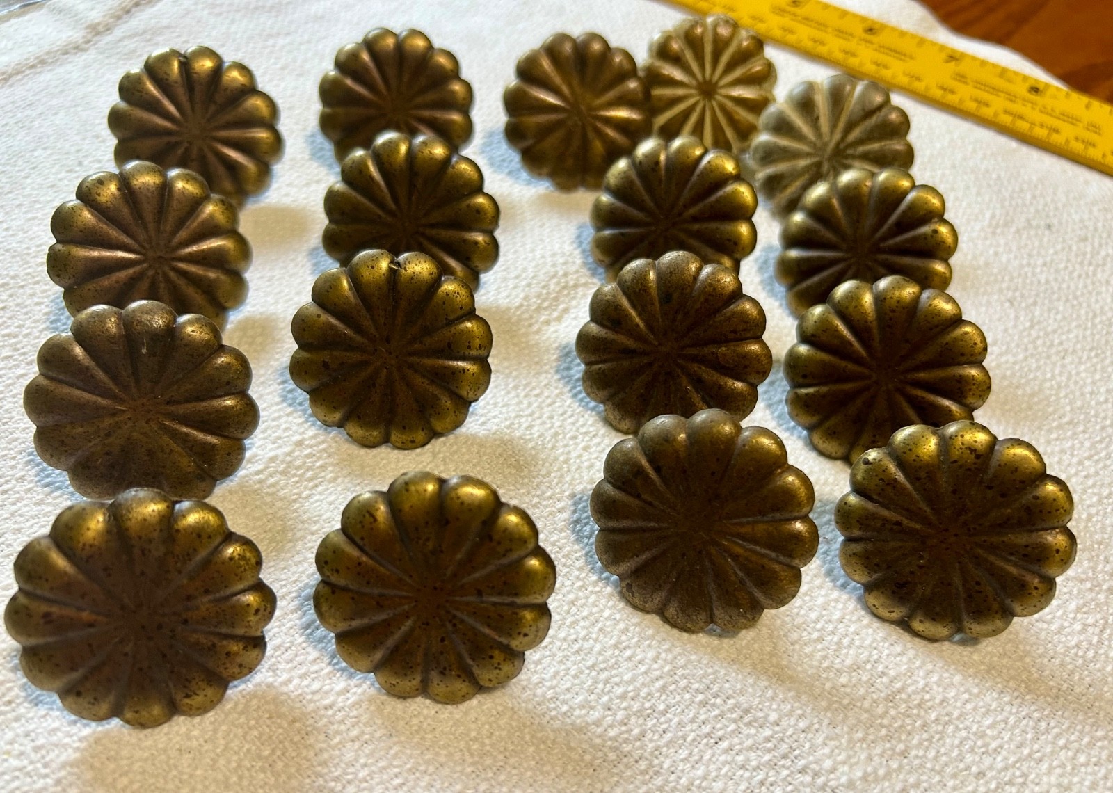 Lot 17 Vintage 60s Brass Ornate Drawer Pulls Floral Cabinet Knobs Round MCM