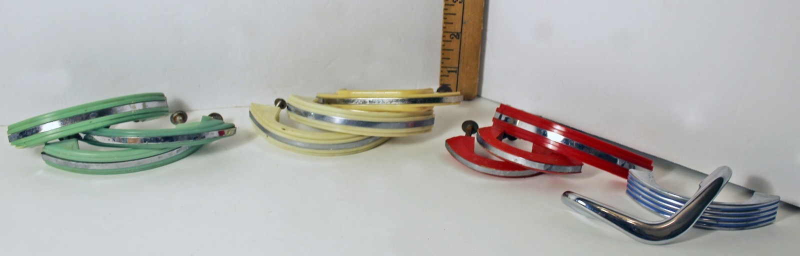 Lot 11 MCM Art Deco Plastic & Chrome Kitchen Drawer Dresser Pulls