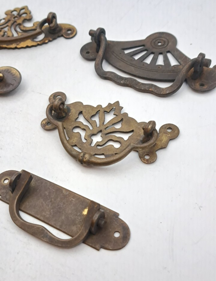 Lot of Mixed Antique/Vintage Hardware Furniture Drawer handles Metal Brass