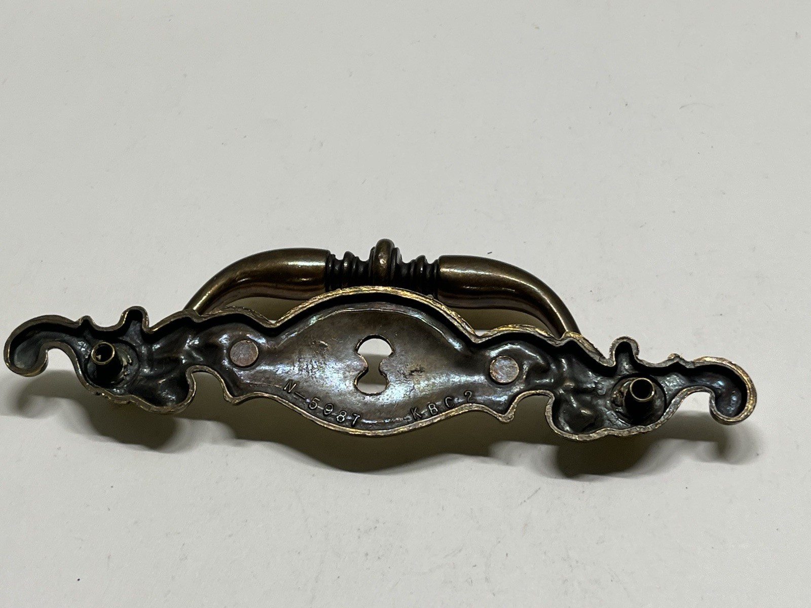 Vtg.NOS Heavy Brass Plated Chippendale Style W/Keyhole Center Drop Bail Pull