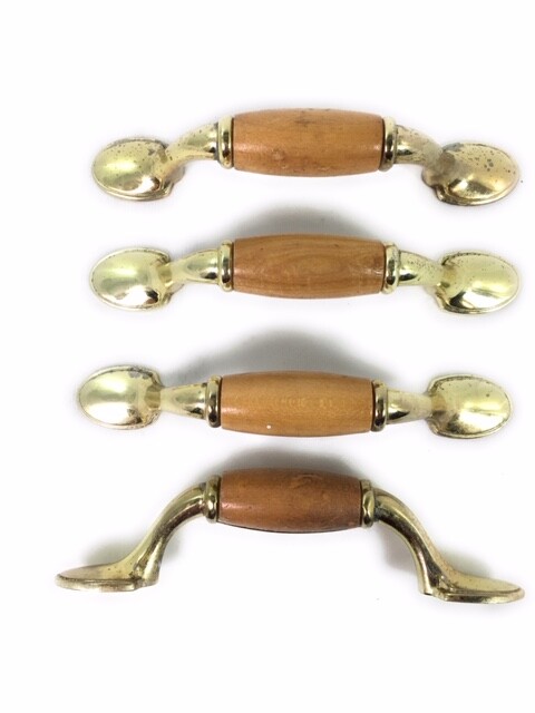 One Drawer Pull Handle Brass & Wood Fixed Grip for Cabinetu Dresser 5″ Wide