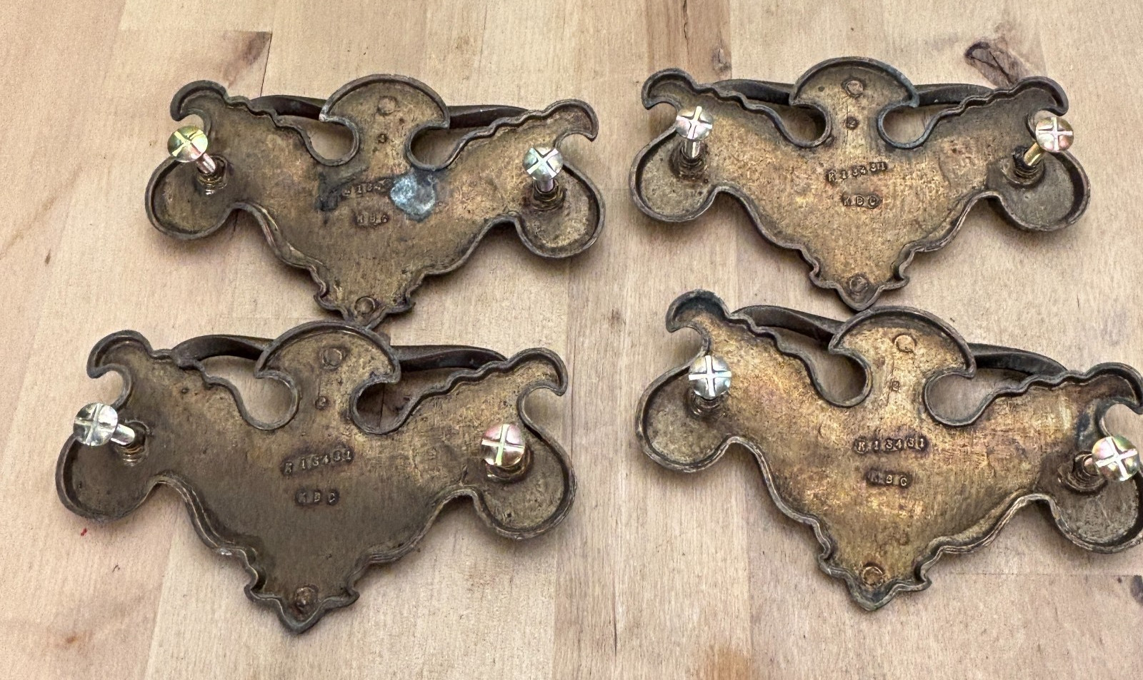 Set 4 Vtg Keeler Brass Co KBC Batwing Drawer Pulls Chippendale 13431, 4.75″w