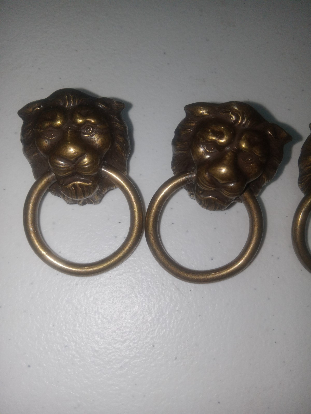 Set of 4 Vtg Amerock Lions Head Drawer Pulls Allison 888 Antique Brass 2.25″