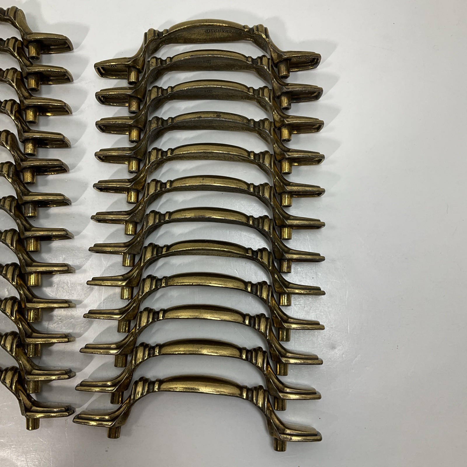 Keeler Brothers Corp. (KBC) 35 Pc. Vintage 1994 brass drawer pulls #N15736 Lot