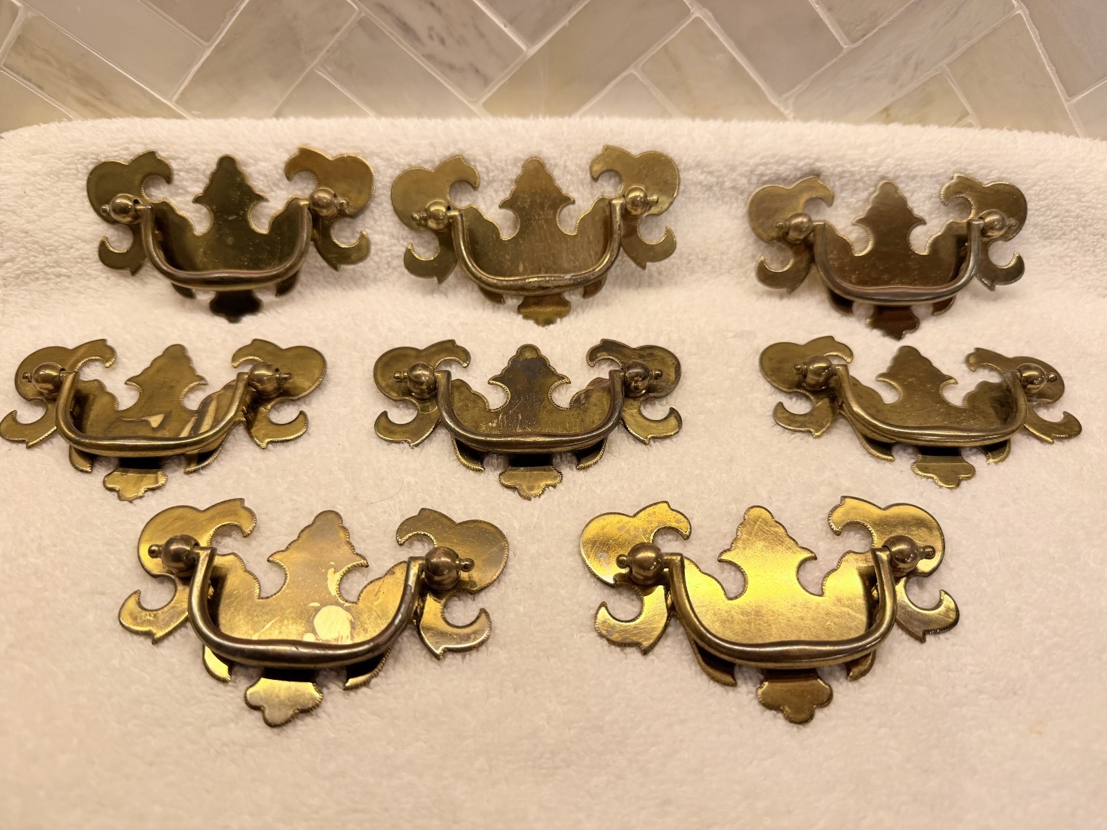 8 Vintage Unrestored Brass KBC K-8925 Chippendale Batwing Drawer Pulls