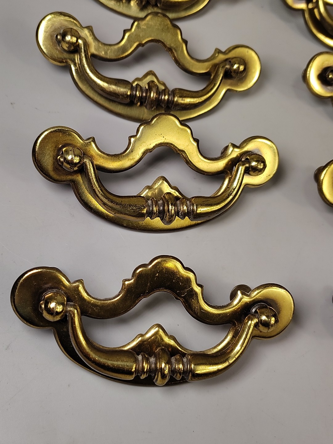 RARE 8 Vtg MCM Brass Drawer Pulls 3″ Screw Center Traditional Americana N68789