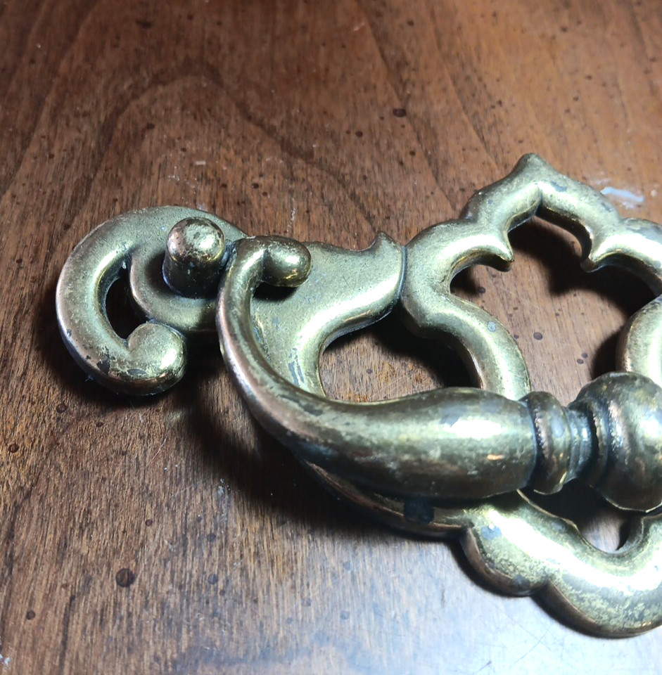 Vintage Brass Bat Wing Bail Drop Handle Ornate Dresser Drawer Pull 5.5″W B447-0