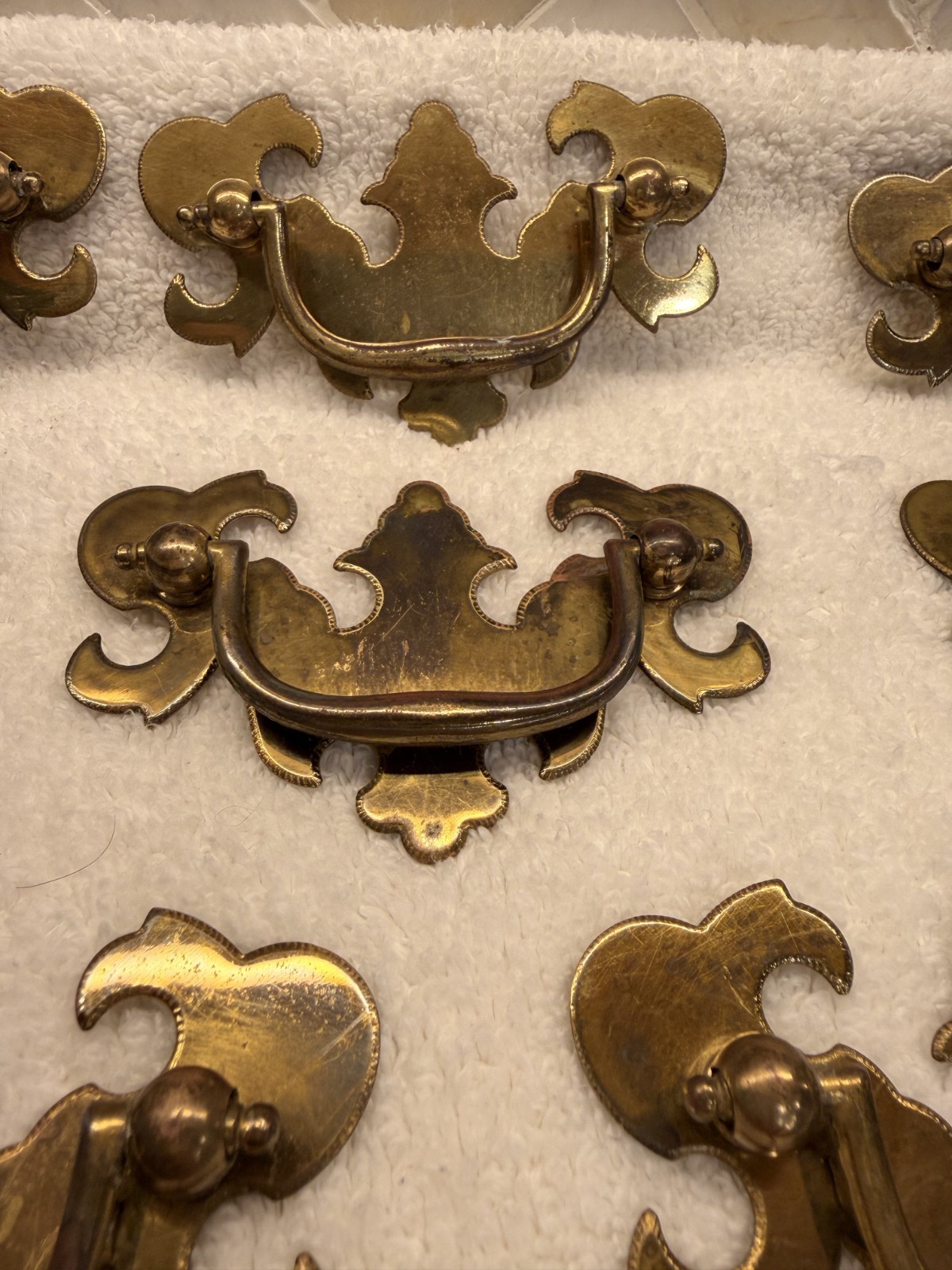 8 Vintage Unrestored Brass KBC K-8925 Chippendale Batwing Drawer Pulls
