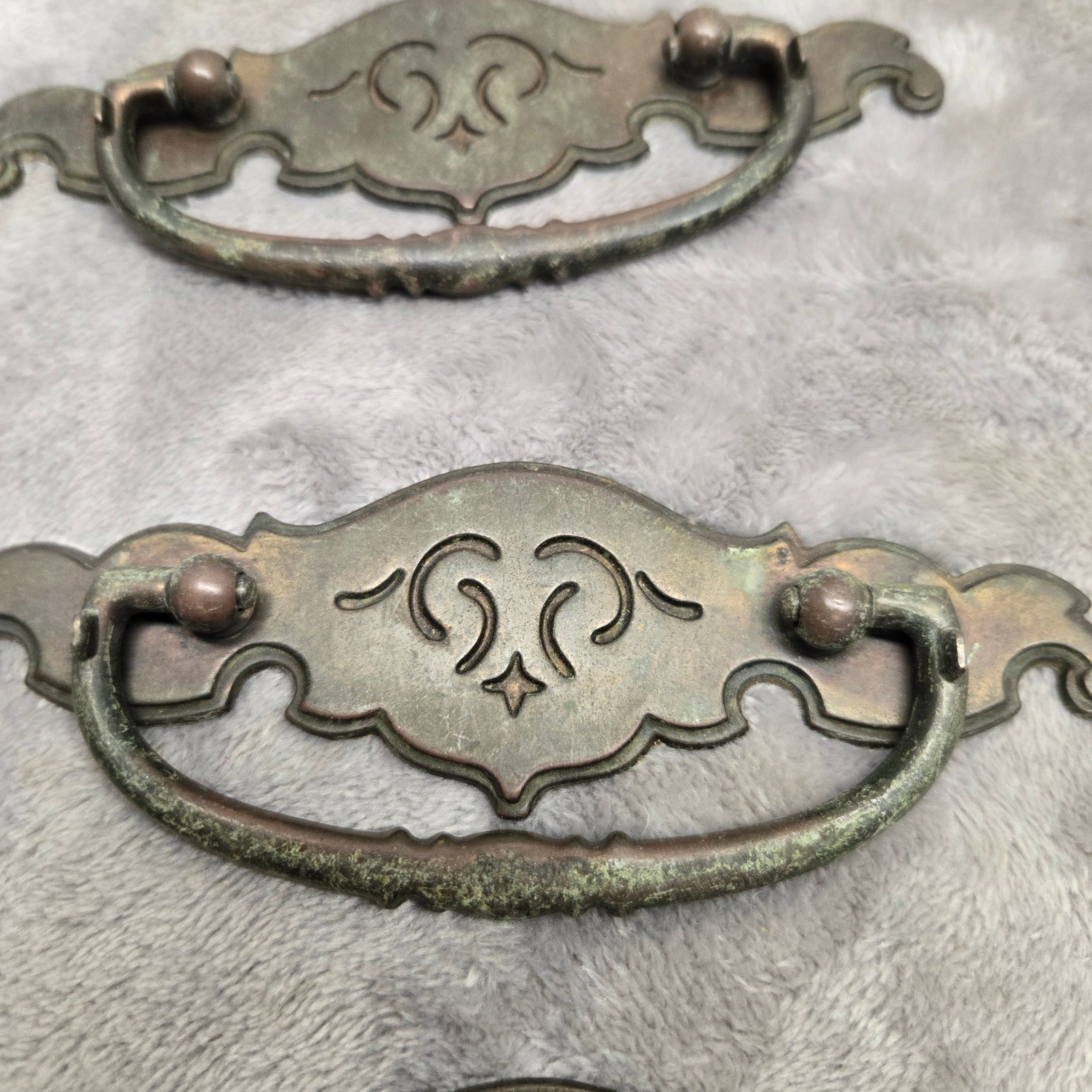 4 Keeler Brass Co KBC N-599 Vintage Bail Pull Drawer Handles Aged Brass 3″ CTC