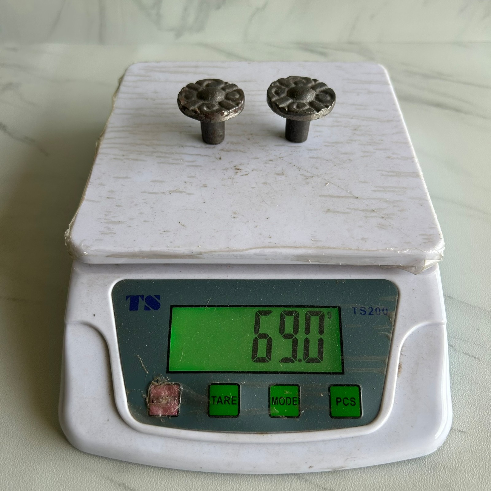 Vintage Cast Iron Victorian Cabinet Drawer Knob Pull Handles 2x