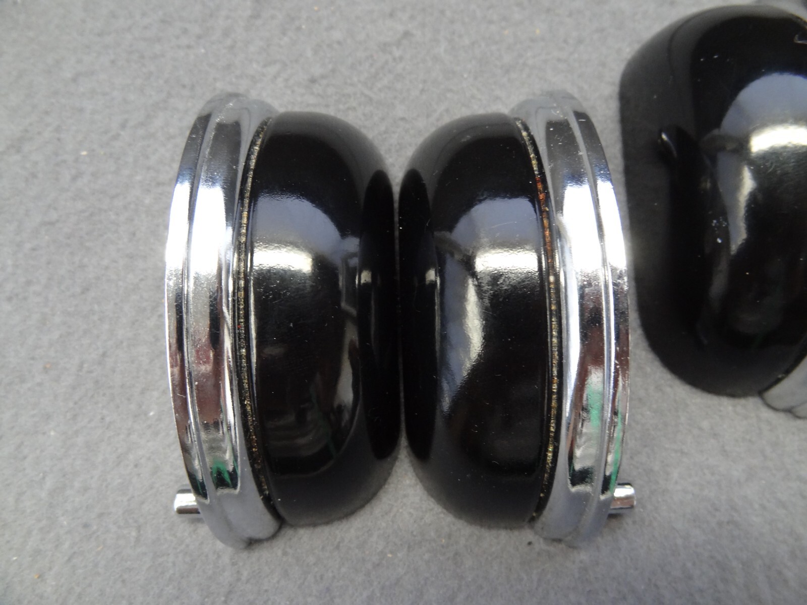 Lewis Dolin (5) Black Glass & Silver Metal Bin Drawer Pulls VTG 3″ On-Center