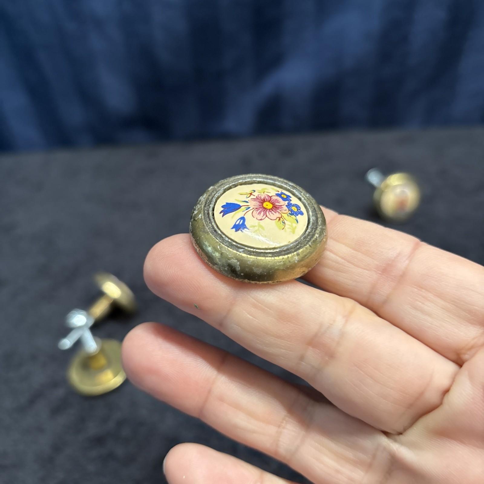 Lot of 4 Brass and Porcelain Blue/Pink Flower Drawer Pulls Door Knobs R7