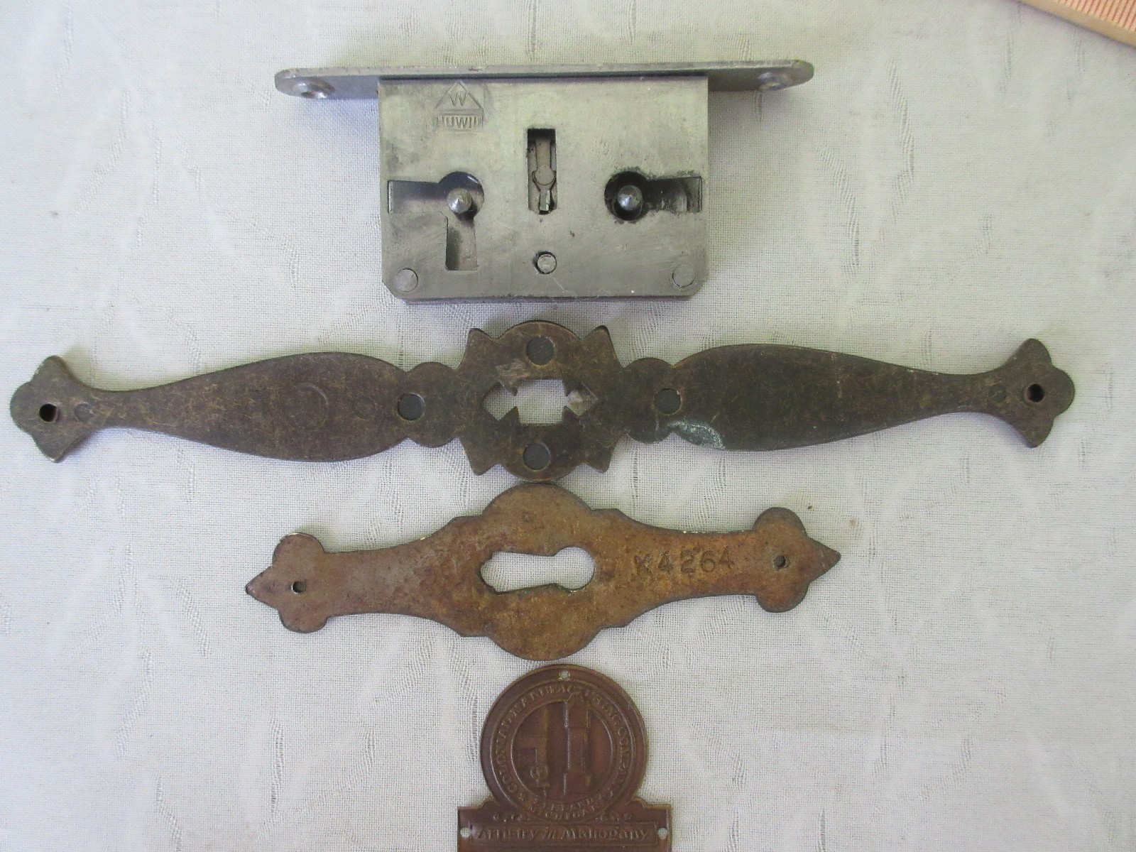 Vintage Mixed Lot Cabinets Furniture Drawer Chest Pulls Handles Locks Key Parts