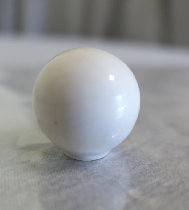 Vintage White Ceramic Cabinet Dresser Sideboard Drawer Round Knob 1.25″