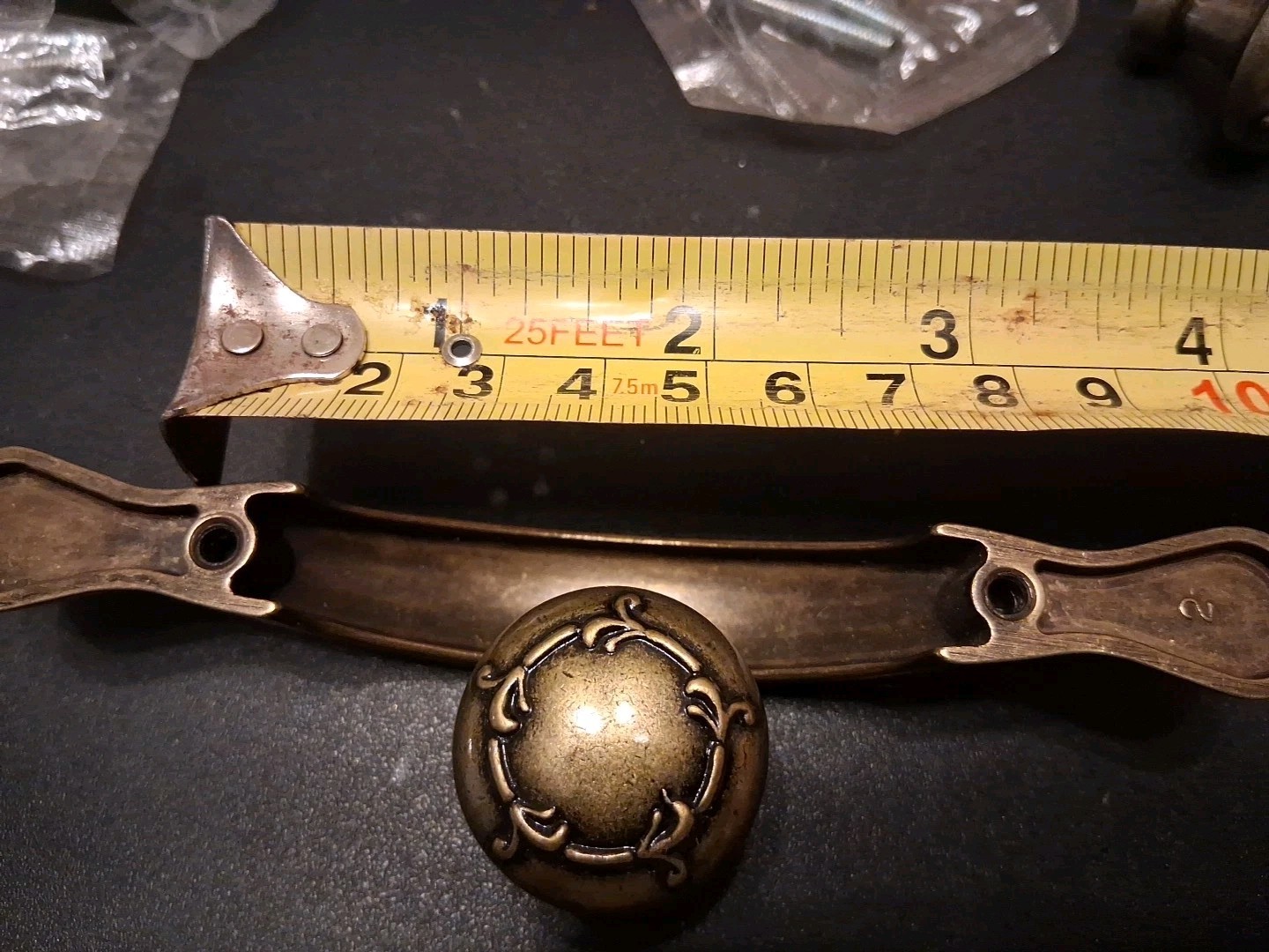 Allen & Roth Brass 8 Drawer Pull Handles w/Screws & 3 Assorted Handles & 2 Knob
