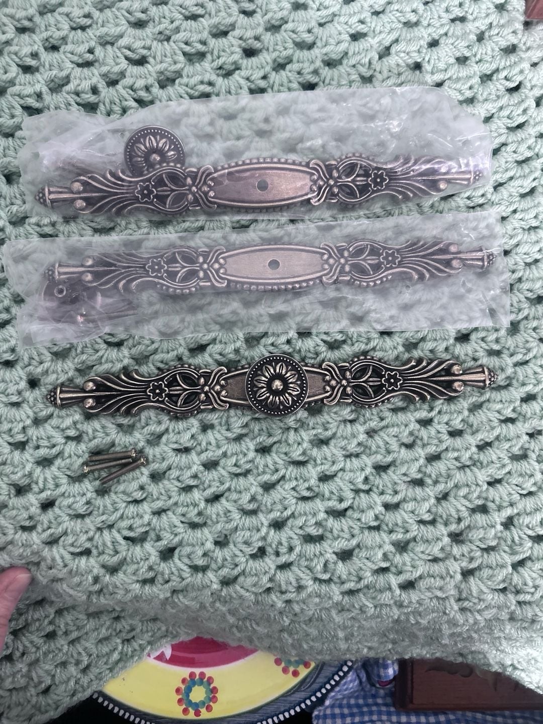 Vintage Style Antique Bronze Floral Design Cabinet Drawer Pulls with Backplate