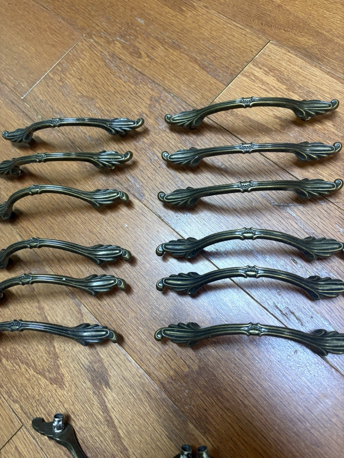 Vintage Cabinet Drawer Pulls Antique Brass 3” Centers 989A Ajax Set Of 24